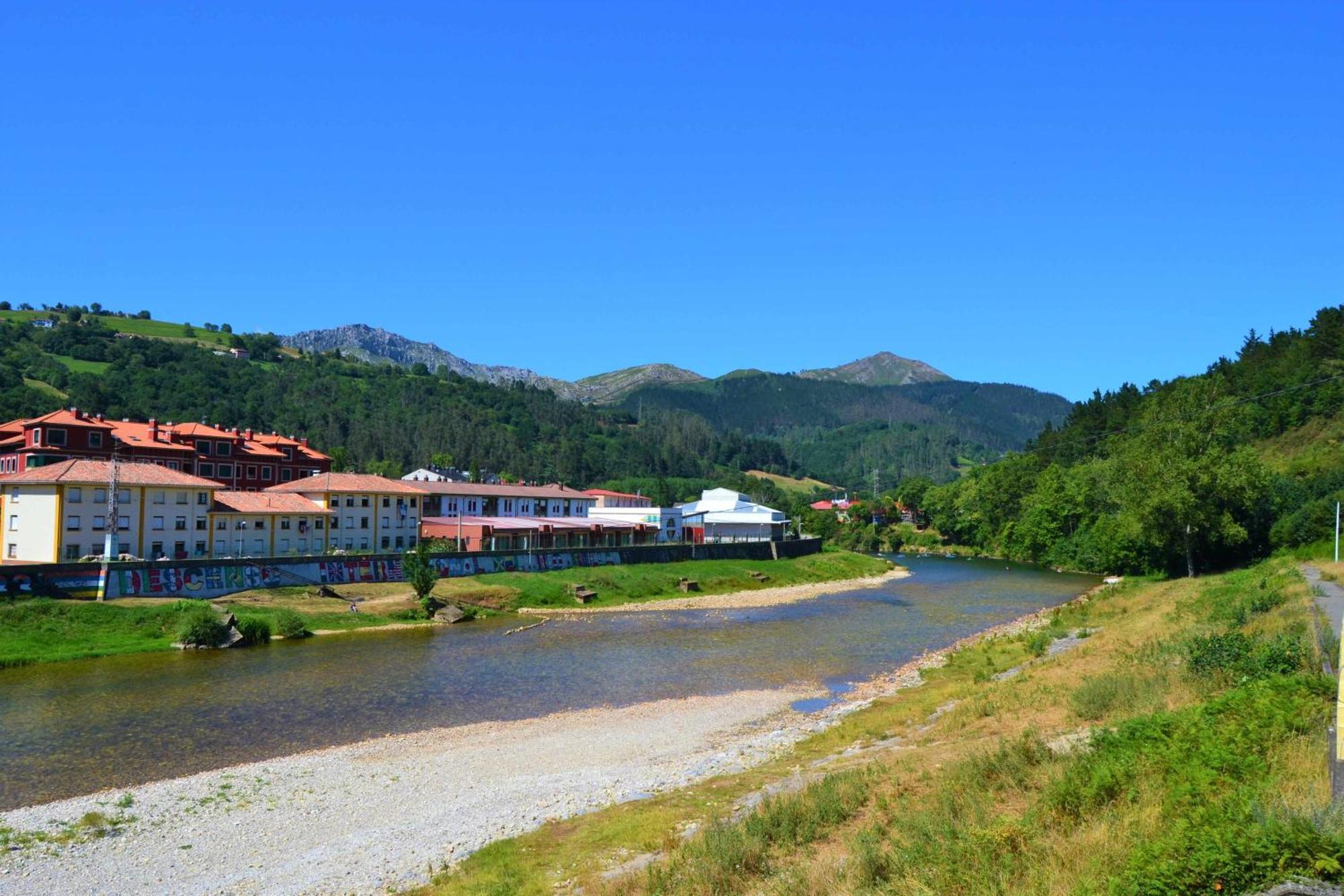 Casa La Gueelina En Asturias Villa Arriondas Kültér fotó